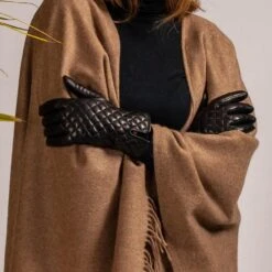 Black Quilted Cashmere Lined Leather Gloves -Elegant Scarf Store black cashmere lined quilted leather gloves model 1