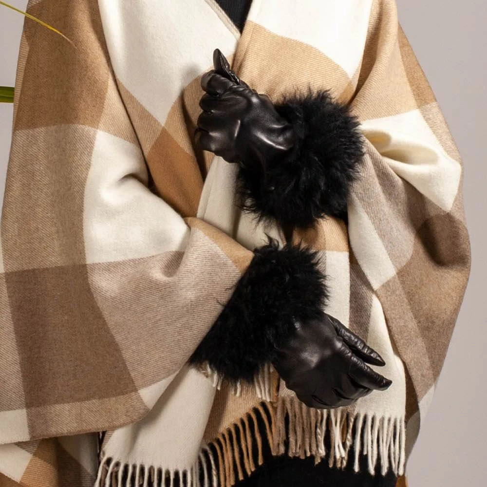 Ladies' Black Leather Gloves With Rabbit Fur Cuff 4 Ladies' Black Leather Gloves With Rabbit Fur Cuff - Image 2