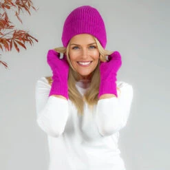 Fuchsia Pink Cashmere Beanie And Mittens Set -Elegant Scarf Store womens pink cashmere beanie mittens set 2